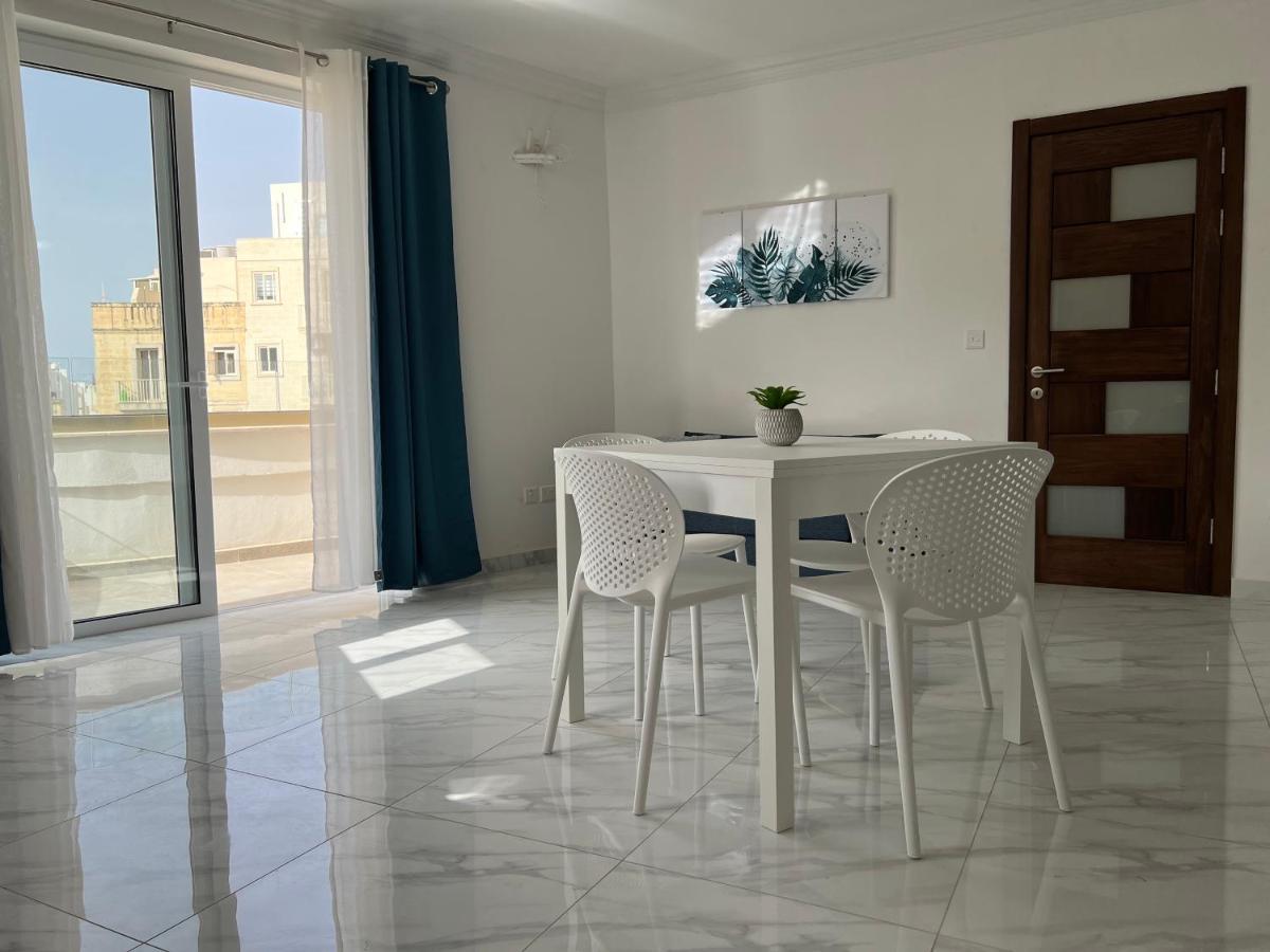 Condo With Patio Overlooking Piazza Gzira Экстерьер фото